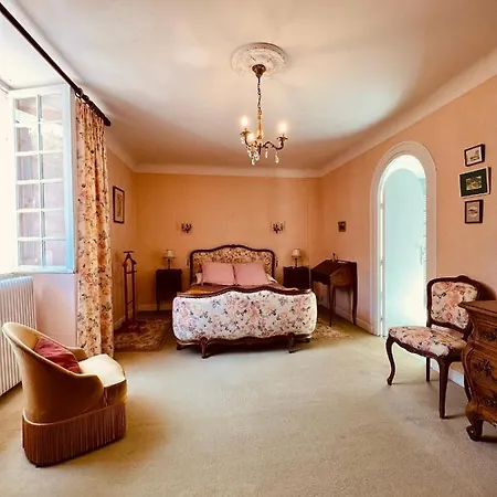 Maison Lomprere Bed and breakfast Fichous-Riumayou